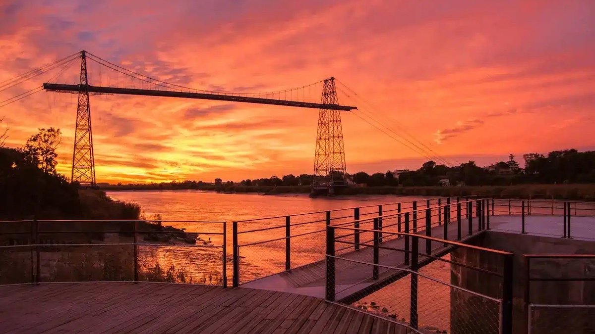 Coucher de soleil au pont transbordeur une visite incontournable